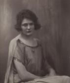 ARAGOZZINI Vincenzo Ritratto Femminile ARAGOZZINI Vincenzo Ritratto Femminile