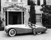 AVERY Sid Humphrey Bogart, Lauren Bacall, And Their Son, Stephen, In Front Of Their Home In Holmby Hills, In Bogie's Xf 120 Jaguar AVERY Sid Humphrey Bogart, Lauren Bacall, And Their Son, Stephen, In Front Of Their Home In Holmby Hills, In Bogie's Xf 120 Jaguar