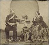 MURRAY John, Dr Group Portrait Of Lieutenant William Barr, Mrs. Barr And Little Georgie Barr MURRAY John, Dr Group Portrait Of Lieutenant William Barr, Mrs. Barr And Little Georgie Barr