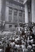 VALAITIS Vytas Robert Fitzgerald Kennedy Devant Wall Street, New York VALAITIS Vytas Robert Fitzgerald Kennedy Devant Wall Street, New York