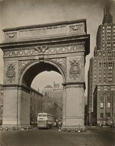 ABBOTT Berenice,Washington Arch, Looking up 5th Avenue, New York,c.1948,Villa Grisebach 2015-06-03