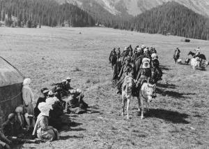 ALPERT Max Vladimirovitch 1899-1980,Donne Kirghise a cavallo,1936,Finarte IT 2023-10-11