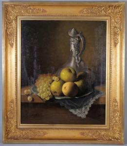 Angeli Guérino 1926-2011,Nature morte à la carafe, raisins, pommes et citron,Morand FR 2024-04-09