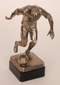 ANONYMOUS,figure kicking a ball,Fieldings Auctioneers Limited GB 2016-09-03