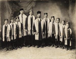 ANONYMOUS,Group portrait depicting a rabbi, cantor, and host,Swann Galleries US 2015-10-15