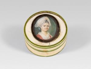 ANONYMOUS,Ivory box with a portrait of a lady,im Kinsky Auktionshaus AT 2015-11-26