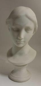 ANONYMOUS,un buste de jeune femme, 20e siècle, H. 39 cm,Ruellan FR 2017-04-08
