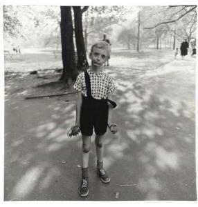 ARBUS Diane 1923-1971,Child with a Toy Hand Grenade,1962,Christie's GB 2005-04-26