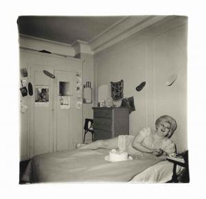 ARBUS Diane 1923-1971,Transvestite at her Birthday Party, N.Y.C.,1969,Christie's GB 2014-09-29