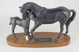 BESWICK,Black Beauty with foal,Henry Adams GB 2015-12-03