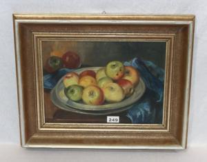 BETZOLD Heinrich 1891-1955,Obststillleben - Äpfel in Schale,Merry Old England DE 2022-05-12