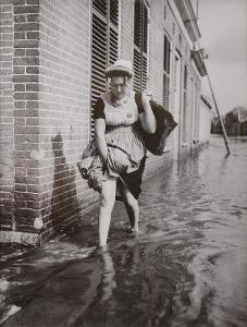 BLAZER Carel 1911-1980,Zeeuwse vrouw tijdens de watersnoodramp,Zeeuws NL 2016-06-09