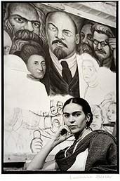 BLOCH Lucienne 1909-1999,Frida Kahlo in Front,1933,Escritorio de Arte BR 2020-09-24