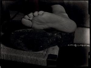 BOIFFARD Jacques André 1903-1961,Sans titre [Chaussure et pied nu],1930,Joron-Derem FR 2022-06-29
