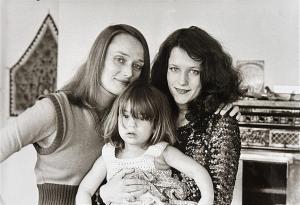 BOTTI Giancarlo,Niki de Saint-Phalle, sa fille Laura et sa petite-,1974,Yann Le Mouel 2023-07-06