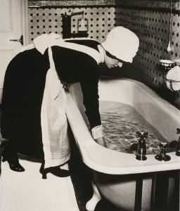 BRANDT Bill 1904-1983,PARLOURMAID PREPARING A BATH BEFORE DINNER,Sotheby's GB 2017-05-19