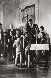 CAPA Cornell 1918-2008,President John F. Kennedy with Children at The Whi,1961,Bonhams GB 2023-12-12