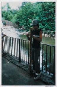 CHALFANT Henry 1940,Loading a zip gun by the Bronx river,1978,Millon & Associés FR 2010-06-14