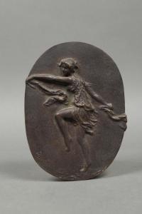 CHARPENTIER MIO Maurice,Plaque en bronze à décor d'une femme dansant,1912,Pestel-Debord 2023-07-04