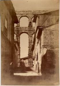 CLIFFORD Charles 1821-1863,Aqueduc de Segovie dans la ville,1853,Daguerre FR 2021-07-03