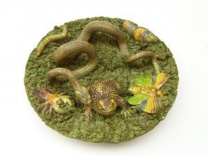 CUNHA José A,toad, snake and insects on naturalistic ground,David Duggleby Limited GB 2018-05-18
