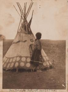 CURTIS Edward Sherrif 1868-1952,A Piegan Play Tipi,1927,Santa Fe Art Auction US 2024-04-10