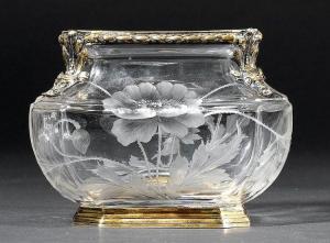 DE CRISTAL ESCALIER,Square bowl, decorated with flowers,Galerie Koller CH 2015-06-26