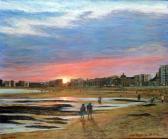 DE LESTRANGE Philippe 1953,COUCHER DE SOLEIL SUR LA PLAGE ANIMÉE,Pillon FR 2015-09-13