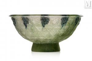 DECORCHEMONT François Émile,Grande coupe raisins et triangles,1920,Millon & Associés 2023-11-07