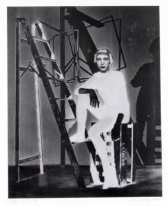 DIETZ Monika Gabriele 1932,Helga auf der Leiter,1950,DAWO Auktionen DE 2016-02-24