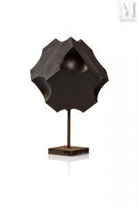 DUBREUIL Andre 1951-2022,Sculpture en acier patiné en forme de polyèdre,Millon & Associés 2023-02-09