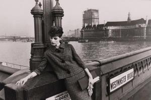 DUFFY BRIAN 1933-2010,Model on Westminster Bridge,Bellmans Fine Art Auctioneers GB 2022-11-15