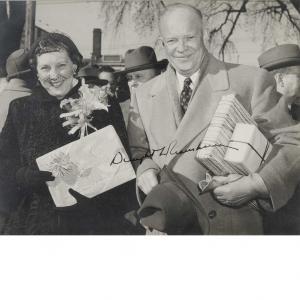EISENHOWER Dwight D,Photograph depicting Dwigh and Mamie Eisenhower,William Doyle 2011-11-07