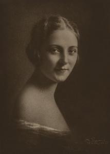 ENRIE Angelo 1884-1945,Woman portrait, Torino,1925,Minerva Auctions IT 2012-11-28