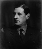 FAYER Georg 1892-1950,Portrait du général de Gaulle à Londres,1940,Piasa FR 2012-05-25