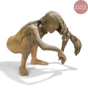 FERRÉ Fanny 1963,Femme accroupie se tenant la chevelure,Ader FR 2018-04-13