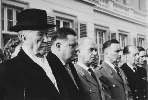 GIANCOLOMBO 1921-2005,Konrad Adenauer e Franz Joseph Strauss,1960,Finarte IT 2022-09-12
