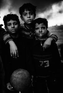 Grarup Jan 1968,Three boys on the football pitch in Qayyarah,Bruun Rasmussen DK 2018-06-23