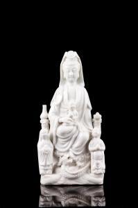 GUANYIN Song Zi,seated Guanine with a child,Veritas Leiloes PT 2017-04-19