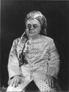 HARCOURT Studio 1900-1900,Portrait de l'Aga Khan III,Chayette et Cheval FR 2011-03-21