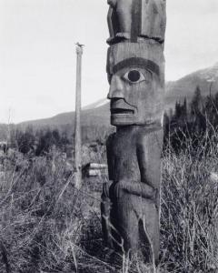 HUBER Karl 1872-1953,Totem on the Skeena,c.1930,Heffel CA 2017-02-23