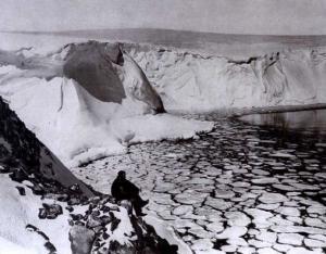 HURLEY James Francis / Jack 1890-1965,Antartic Landscape,c.1912,Sotheby's GB 2004-10-05