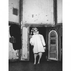 IZIS 1911-1980,Chien en tenue de nuit,1950,Piasa FR 2014-11-06