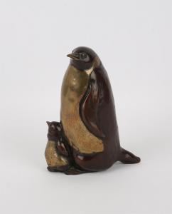 JOHNSON Rosalie 1933,form of two penguins,Ewbank Auctions GB 2023-01-26