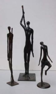 KABORE Moussa 1962,Danseuse au pagne une jambe pliée,Catherine Charbonneaux FR 2010-02-07