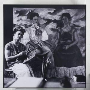 KAHLO Frida 1907-1954,A) Frida pintando.,Morton Subastas MX 2013-07-10