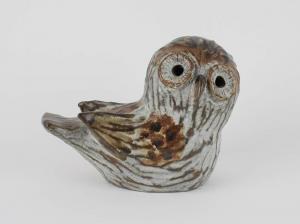 KAKINUMA Tommy,An owl, having a brown and white glaze,Maynards CA 2019-05-03