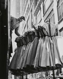 KALISCHER Clemens 1921-2018,Clothing racks by truck, near Broadway, Garment di,Lempertz 2019-05-31