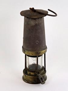 Kirkby Davis,A miners brass mounted lamp,Bellmans Fine Art Auctioneers GB 2017-07-11