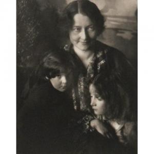 LAMB Harold Mortimer 1872-1970,PORTRAIT GROUP (MOTHER AND TWO CHILDREN),1912,Waddington's 2009-10-19